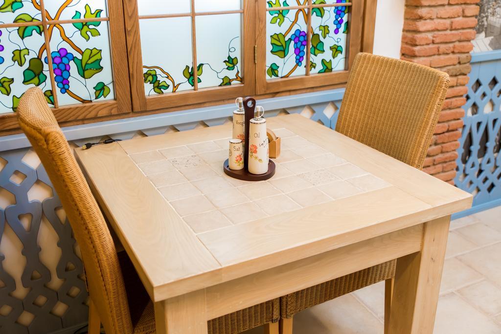 Metekhi'S Galavani Hotel Tbilisi Ngoại thất bức ảnh