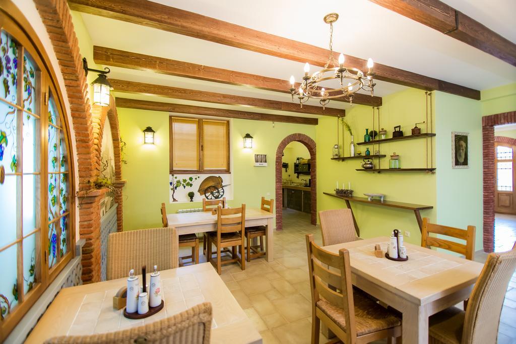 Metekhi'S Galavani Hotel Tbilisi Ngoại thất bức ảnh