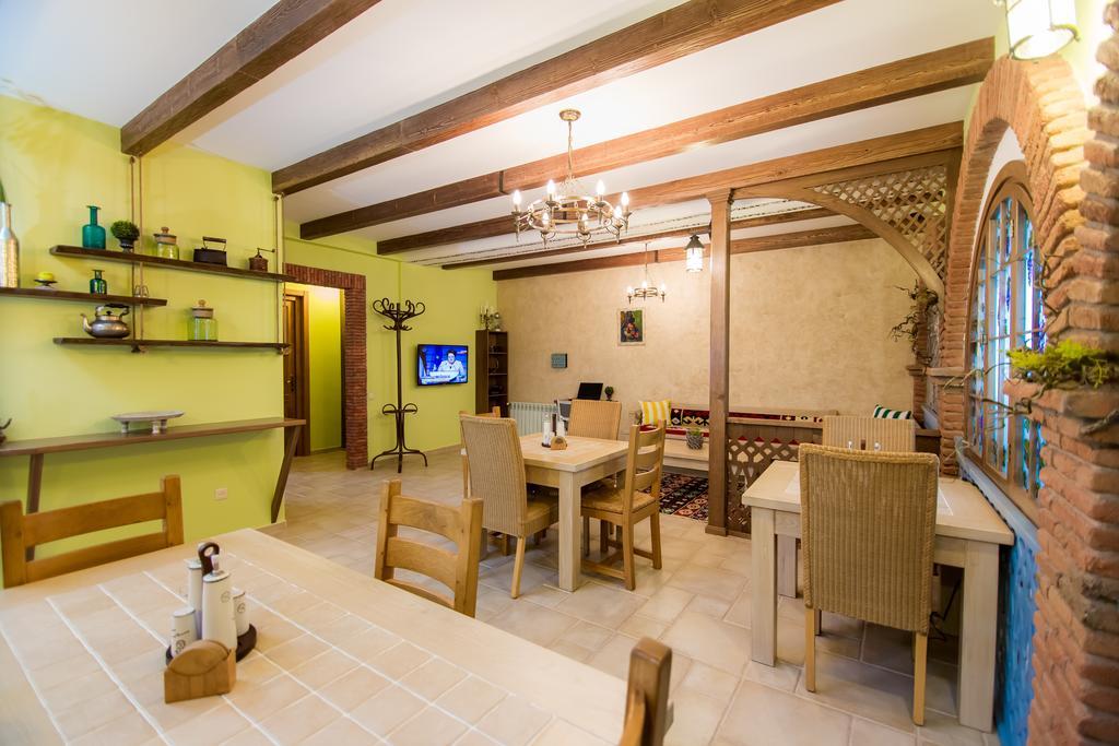 Metekhi'S Galavani Hotel Tbilisi Ngoại thất bức ảnh