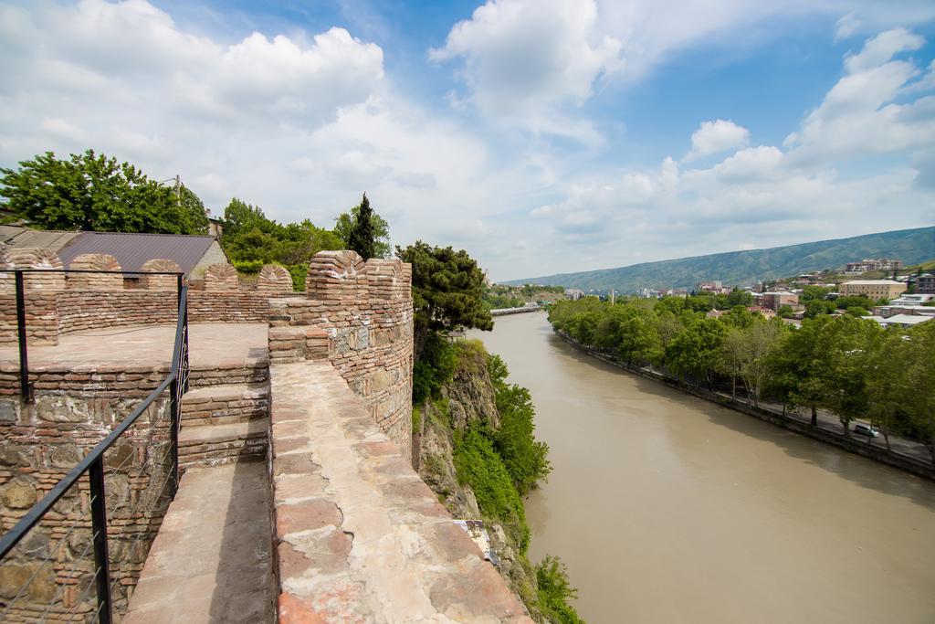 Metekhi'S Galavani Hotel Tbilisi Ngoại thất bức ảnh