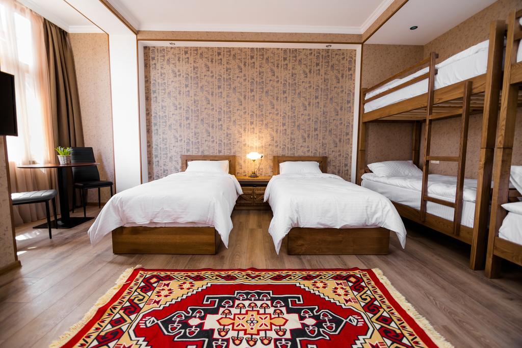 Metekhi'S Galavani Hotel Tbilisi Ngoại thất bức ảnh