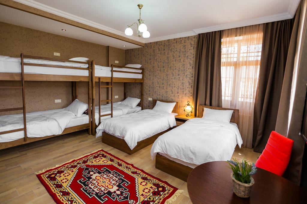 Metekhi'S Galavani Hotel Tbilisi Phòng bức ảnh