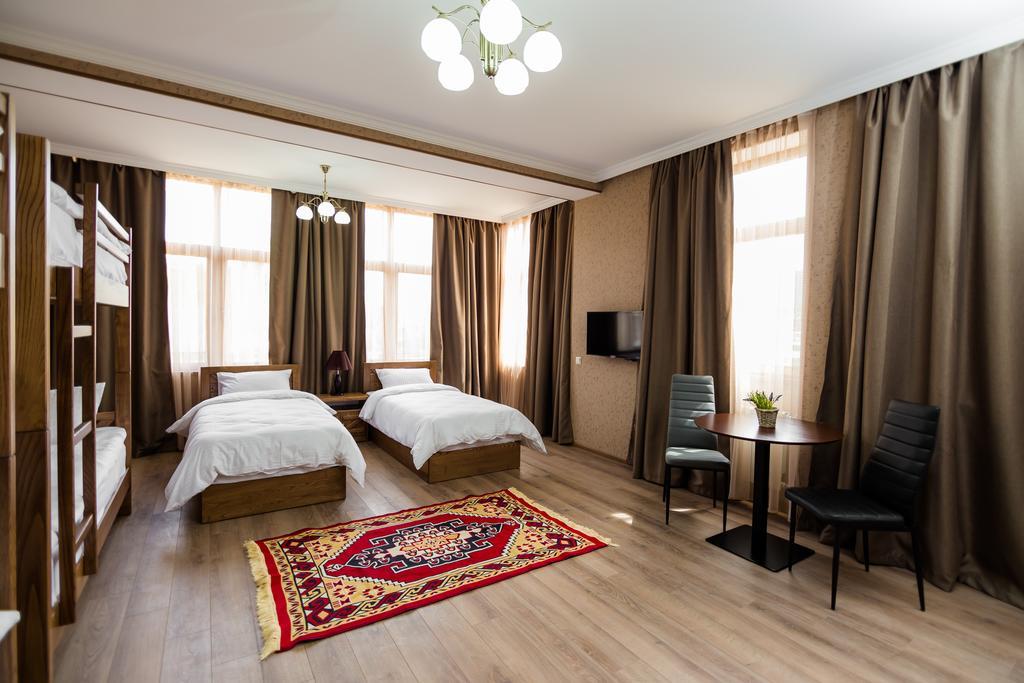 Metekhi'S Galavani Hotel Tbilisi Ngoại thất bức ảnh