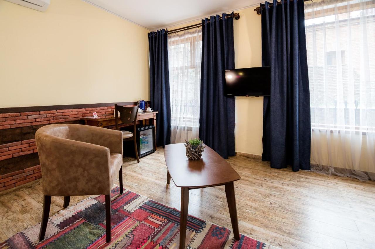 Metekhi'S Galavani Hotel Tbilisi Ngoại thất bức ảnh
