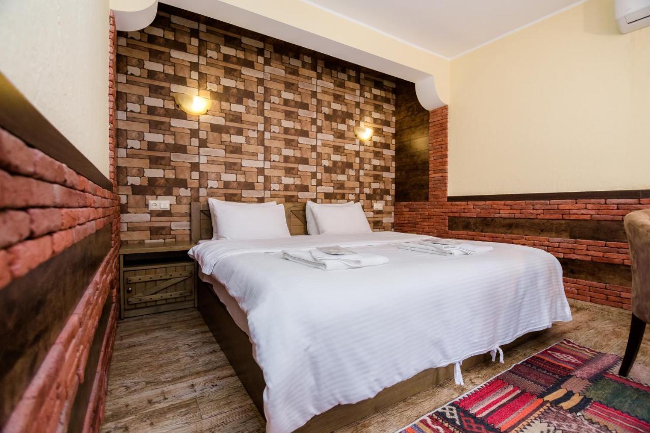 Metekhi'S Galavani Hotel Tbilisi Ngoại thất bức ảnh