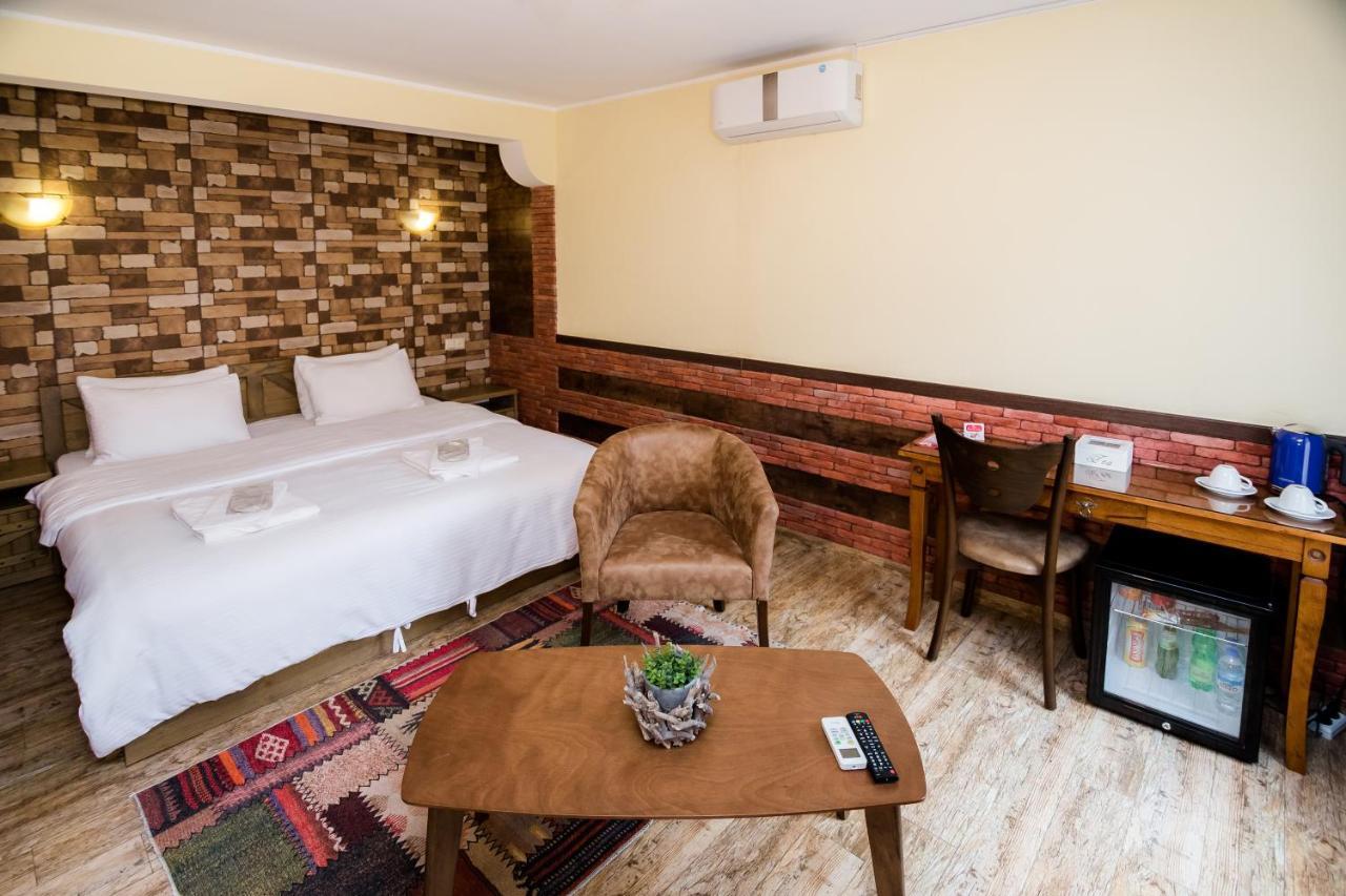 Metekhi'S Galavani Hotel Tbilisi Ngoại thất bức ảnh