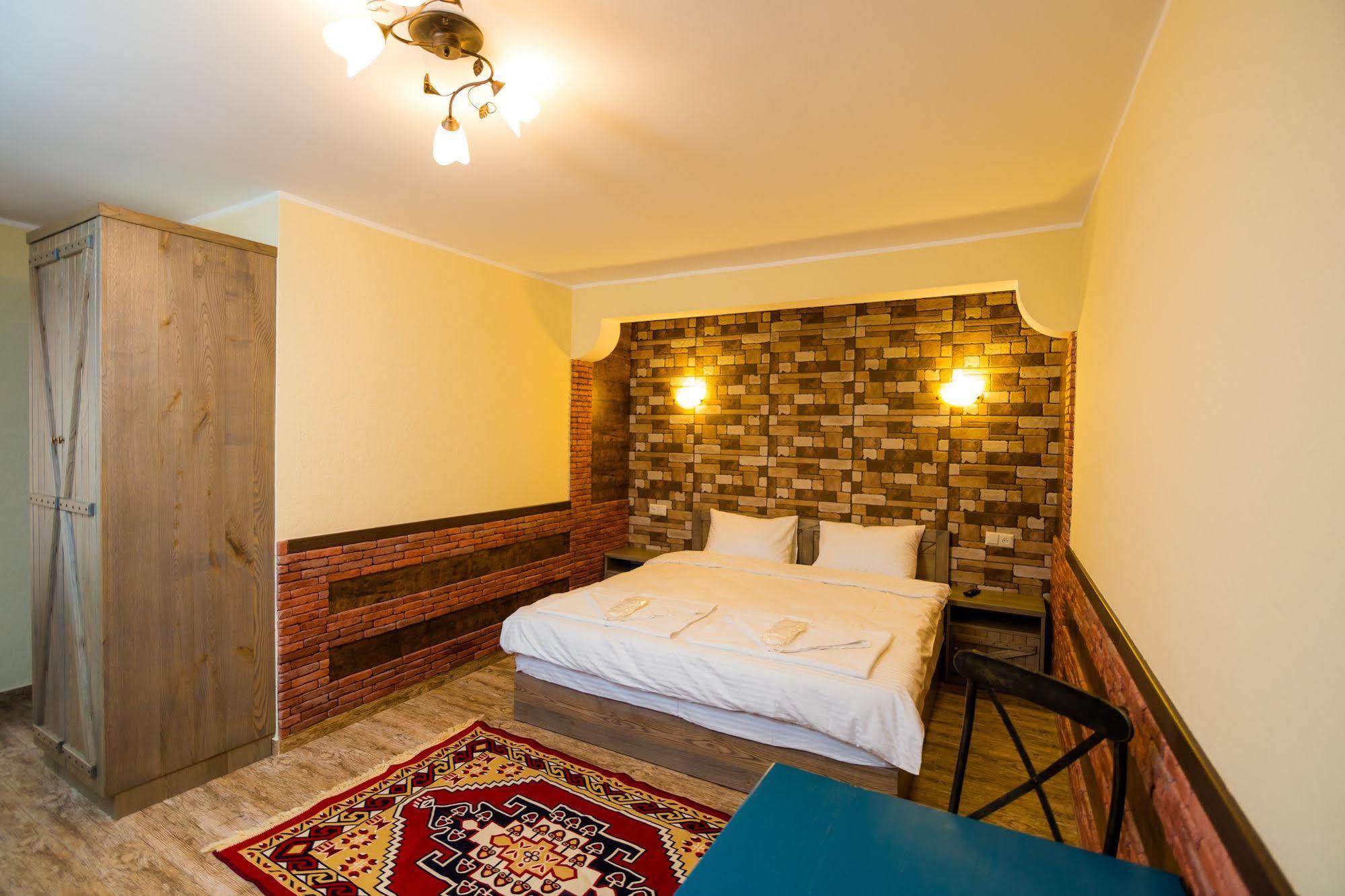 Metekhi'S Galavani Hotel Tbilisi Ngoại thất bức ảnh